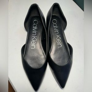 Black Calvin Klein Flats - 10m